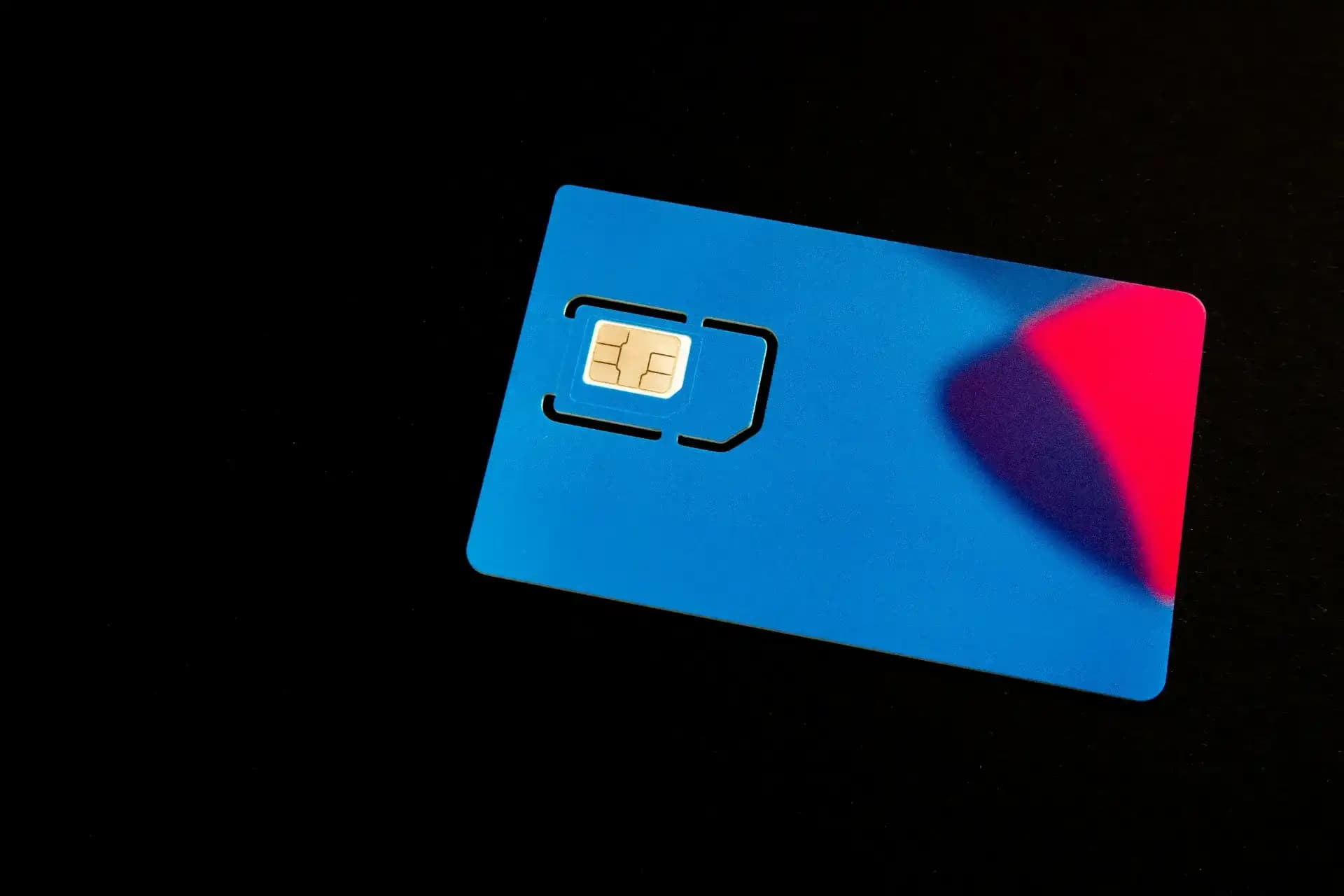 Airalo — eSIM Access Without the Airport Queue