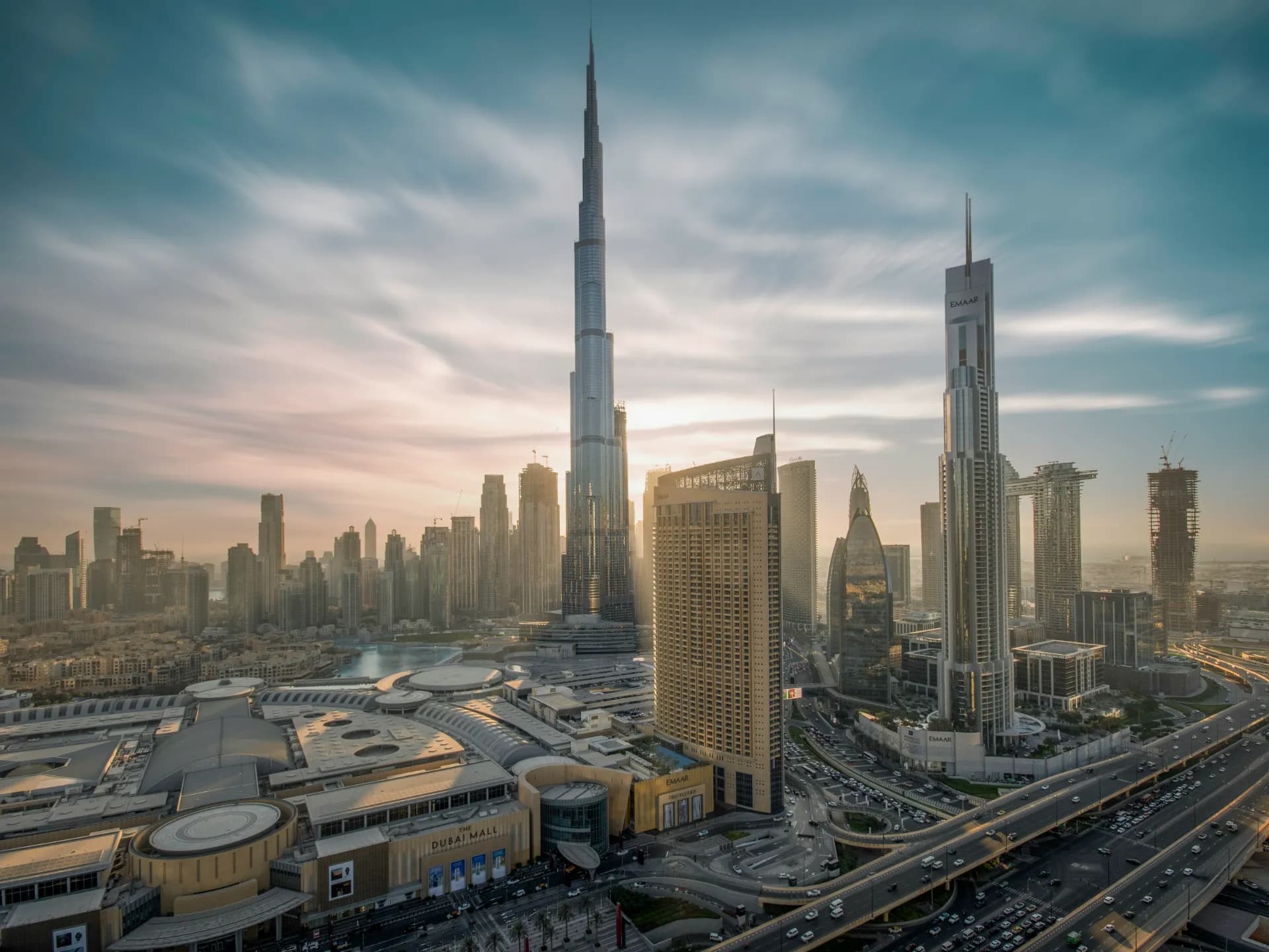 Dubai Burj Khalifa skyline at dusk