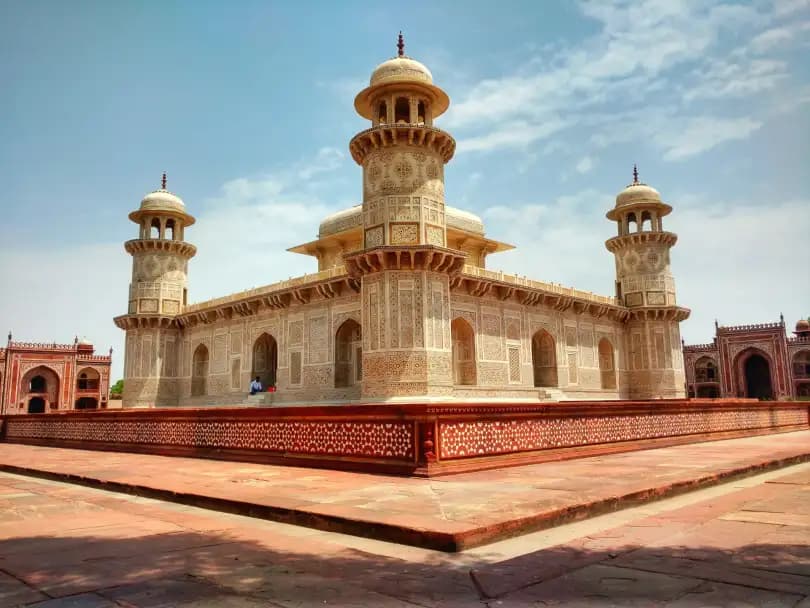 Itimad-ud-Daulah + Sikandra