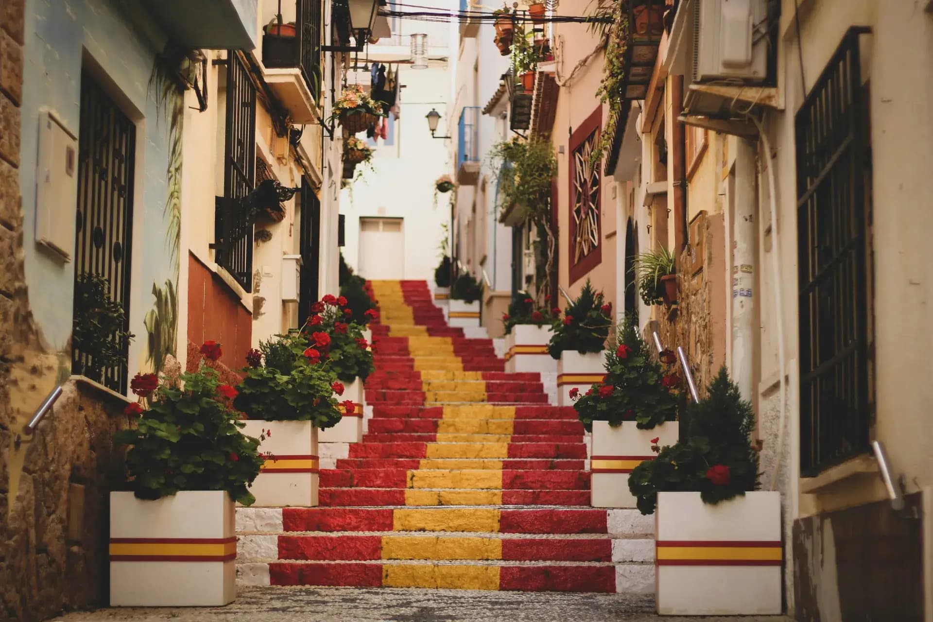 Scam Alert: 5 Tourist Traps in Spain and How to Avoid Them