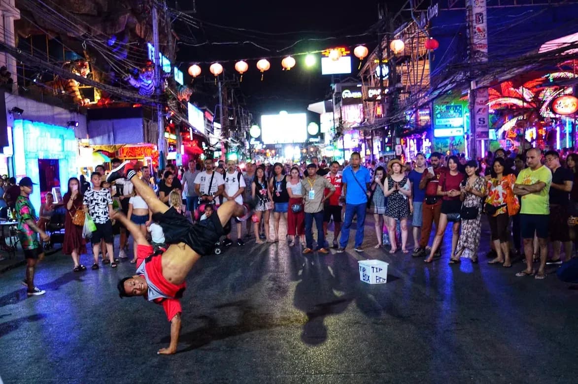 Thailand Nightlife, Street Food & Local Markets Guide