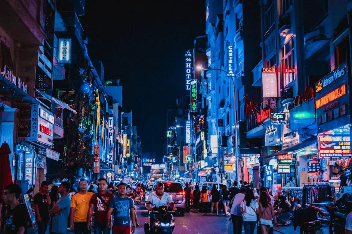 The Ultimate 7-Day Vietnam Itinerary: Hanoi, Halong Bay, Hoi An & Saigon (2026)