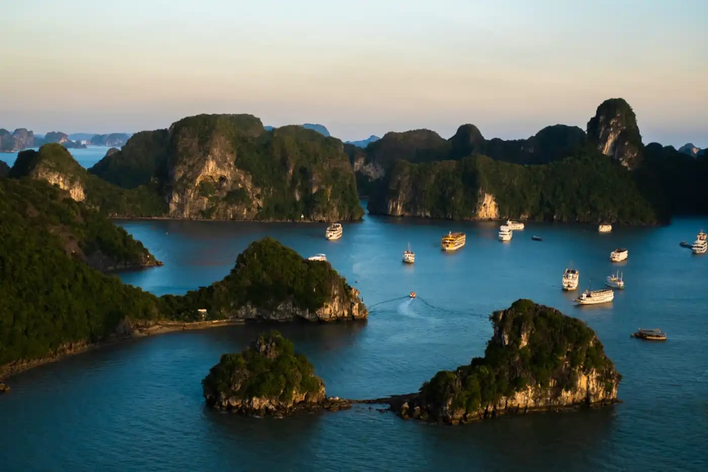 Halong Bay & Lan Ha Bay Cruises