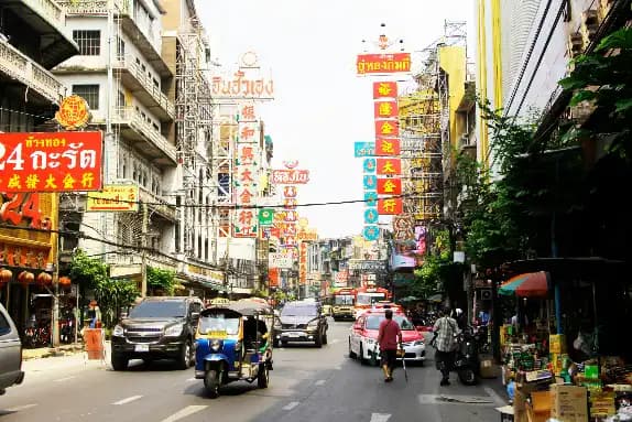 Phuket Sunday Walking Street (Lard Yai)