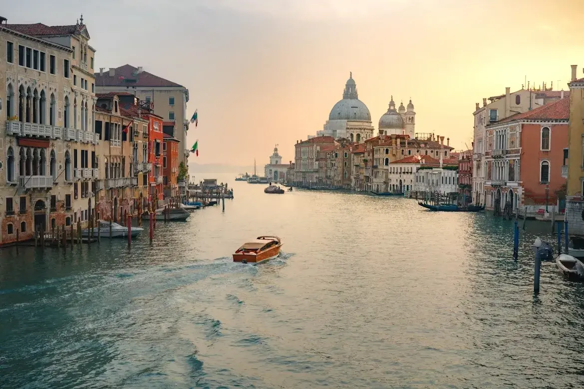 Uncover Enchanting Italy: Colosseum, Tuscan Hills & Custom Packages
