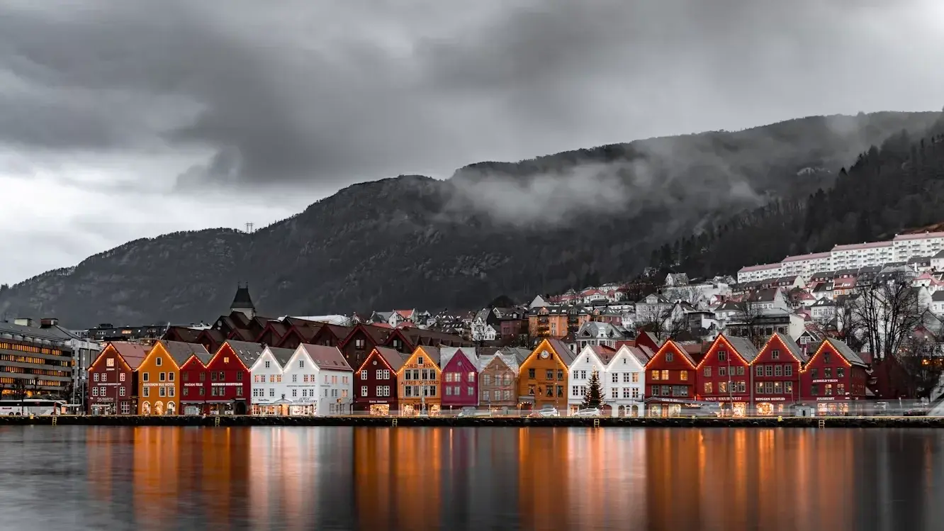 Witness Awe-Inspiring Norway: Sognefjord, Northern Lights & Custom Trips
