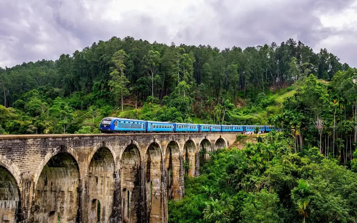 Discover Captivating Sri Lanka: Fortress Ruins, Beaches & Custom Trips