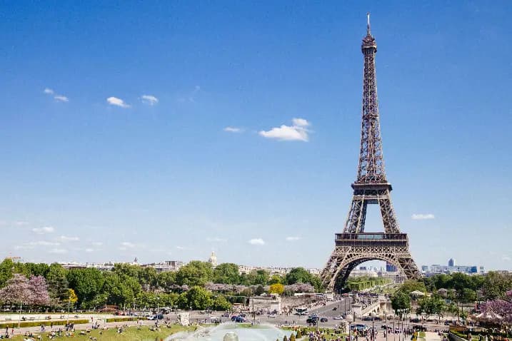 Luxury Paris Holiday Tour Package with Premium Experiences