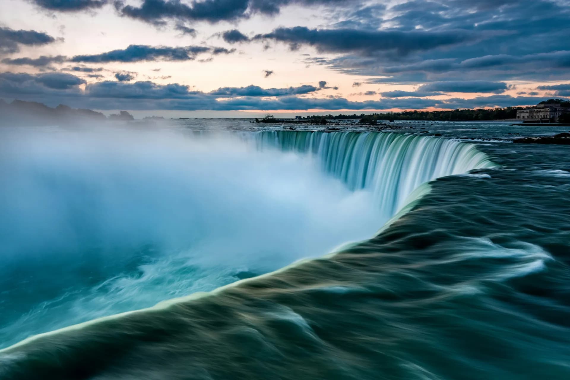 Vancouver, Whistler & Victoria Tour Package