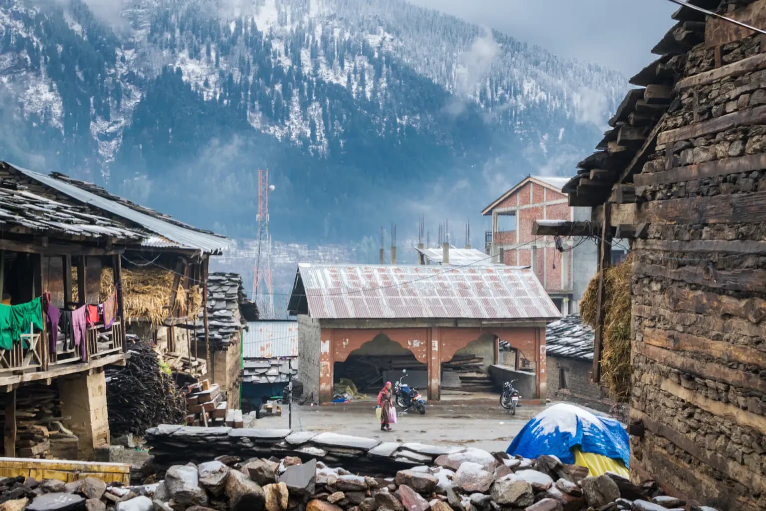 Bijli Mahadev's Lightning Lingam, Bhuttico Weavers & Siddu at Eight: A 5-Day Manali Culture and Food Heritage Tour