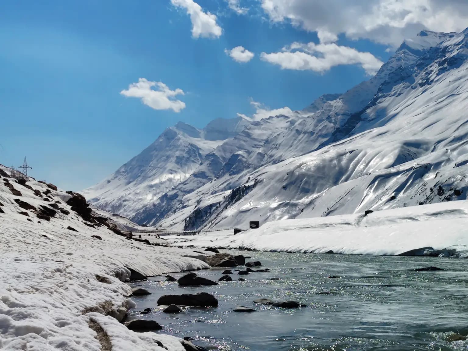 Zorbing at 8 AM & Rohtang Before the Clouds: A 5-Day Manali Family Snow Holiday for Kids and Parents Who Plan Ahead