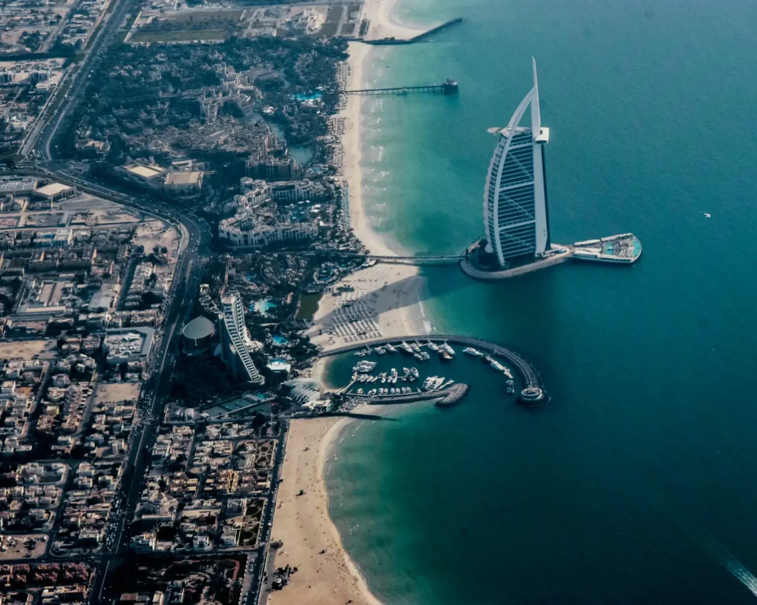Dubai Atlantis and Palm Jumeirah Luxury Holiday Tour Package
