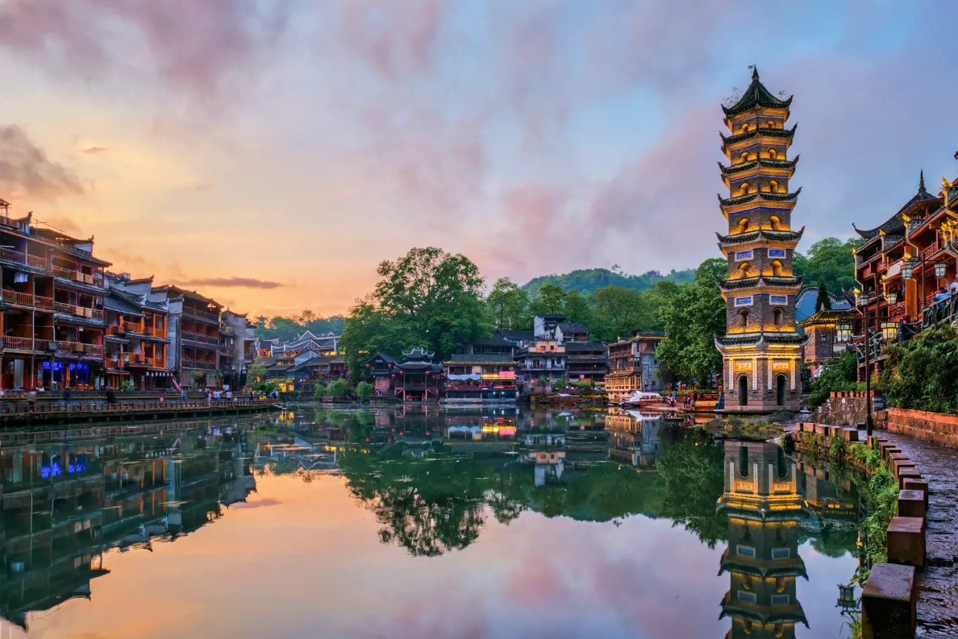 Vietnam City & Beach Discovery Tour Package
