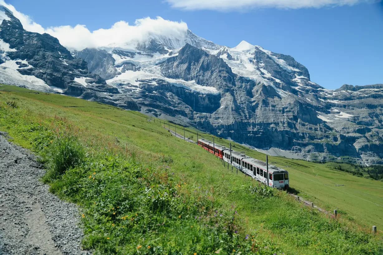 GoldenPass Express to Interlaken