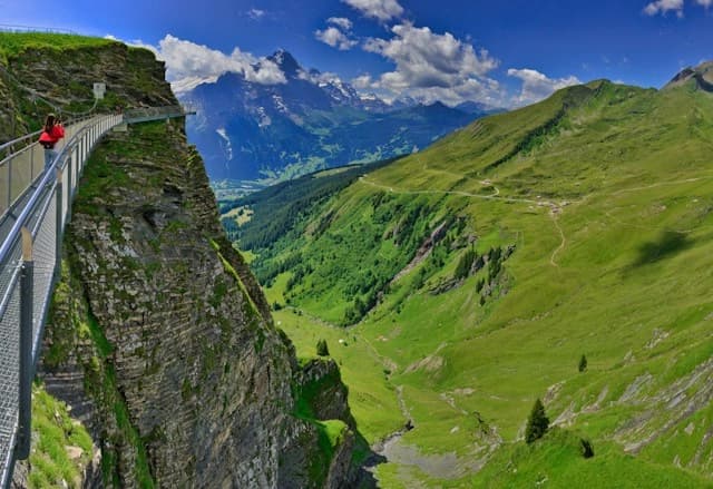 thriil walk Schilthorn