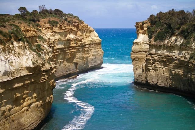 Port Campbell limestone cliffs
